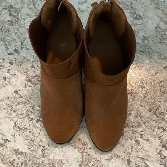 Brash Stacked Heal Suede Ankle Boots Zips in back 7.5 - Picture 11 of 14